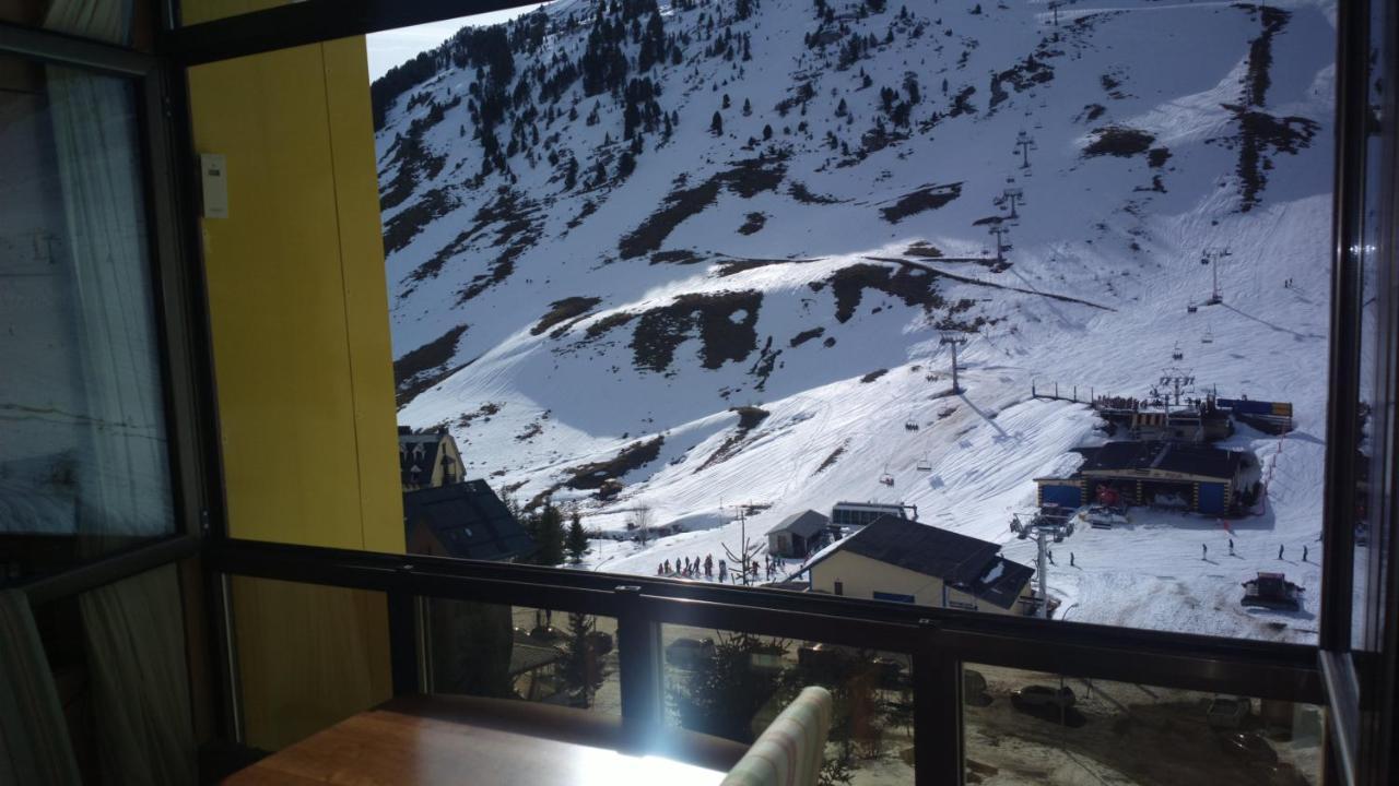 Tobazo Candanchu Pie De Pista Exterior photo